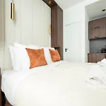 Elegant Flat Near Republique & Canal Saint Martin * パリ