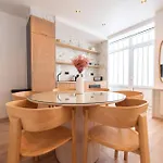 Elegant Flat Near Republique & Canal Saint Martin *