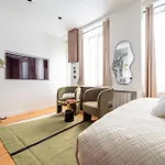 Elegant Flat Near Republique & Canal Saint Martin *