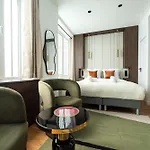 Elegant Flat Near Republique & Canal Saint Martin *