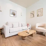 Elegant Flat Near Republique & Canal Saint Martin アパート