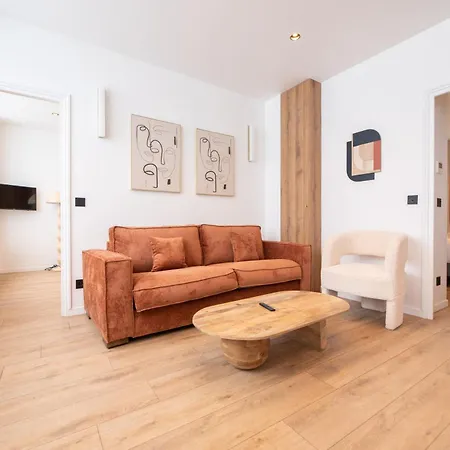 Elegant Flat Near Republique & Canal Saint Martin Apartment *