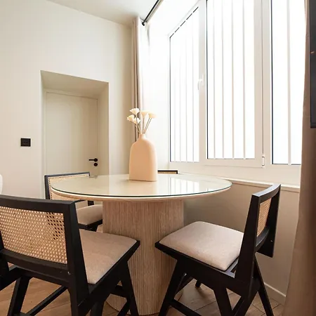Elegant Flat Near Republique & Canal Saint Martin