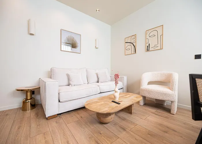 Elegant Flat Near Republique & Canal Saint Martin Apartmán